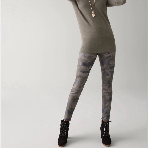 White House Black Market Embossed Camo Faux Suede Slimming Runway Leggings Sz 0. - Picture 4 of 13